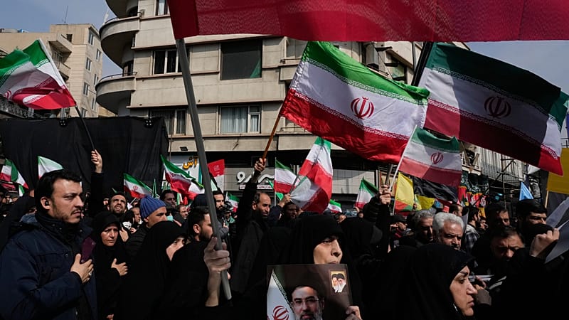 Video thumbnail for Iran: Funeral procession held in Tehran for military officials