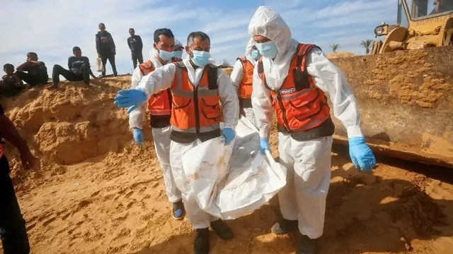 Video thumbnail for Nearly 10,000 missing in Gaza as Palestinians desperately search rubble for loved ones
