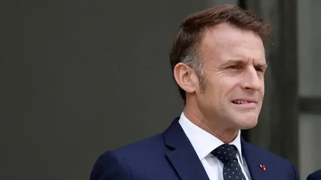 'Video thumbnail for France's Macron summons party leaders as deadline looms for naming PM and finalizing budget'