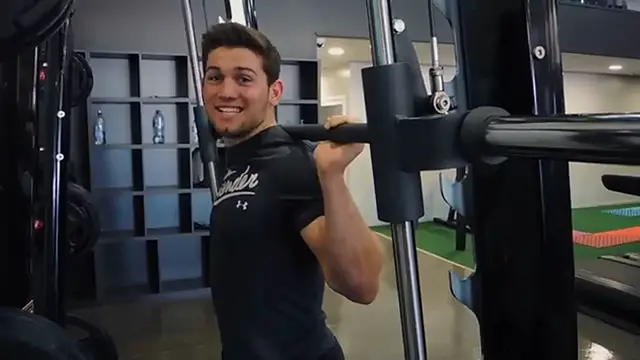 Video thumbnail for Smith Machine Reverse Lunge