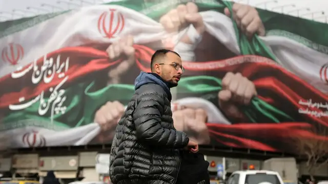 Video thumbnail for Iran’s police chief gives ‘rioters’ three days to turn themselves in for leniency