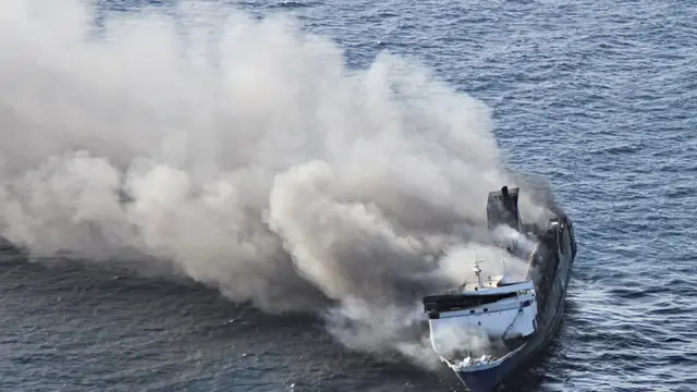 Video thumbnail for Five dead, 41 missing after Indonesian ferry catches fire