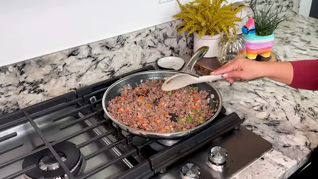 Video thumbnail for Chile Rellenos Beef Casserole Super Easy Recipe and No Frying_(720P_HD)