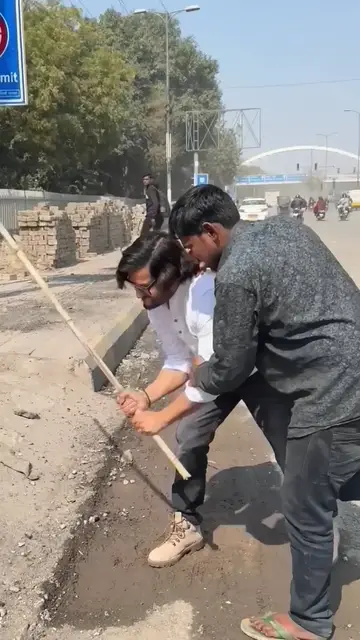 Video thumbnail for Man Helps Disabled Person with Food and Crutches