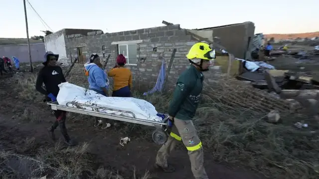 Video thumbnail for Devastating floods in Eastern Cape Leave 78 dead as rescue efforts continue