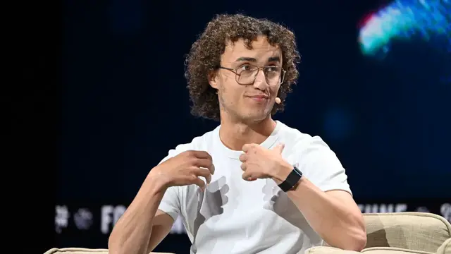 'Video thumbnail for YouTuber Kwebbelkop: AI influencers drive 90% of company's revenue'