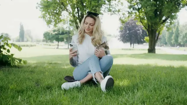 Video thumbnail for Using smartphone