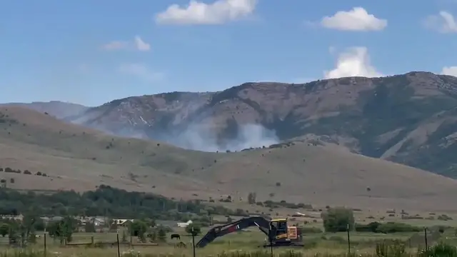 Video thumbnail for US: Wildfire Breaks Out Near Middle Fork Campground in Utah’s Weber County 2.