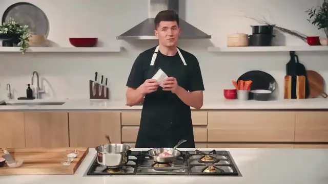 Video thumbnail for Easy Egg Fried Rice (Better Than Takeout)(720P_HD)