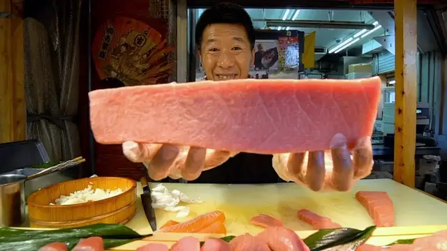 'Video thumbnail for JAPANESE STREET FOOD - Kuromon Market Street Food Tour in Osaka Japan | BEST Japanese Seafood 黒門市場'