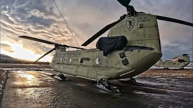 Video thumbnail for U.S. Army Helicopter Troop Carrier • Chinook CH-47