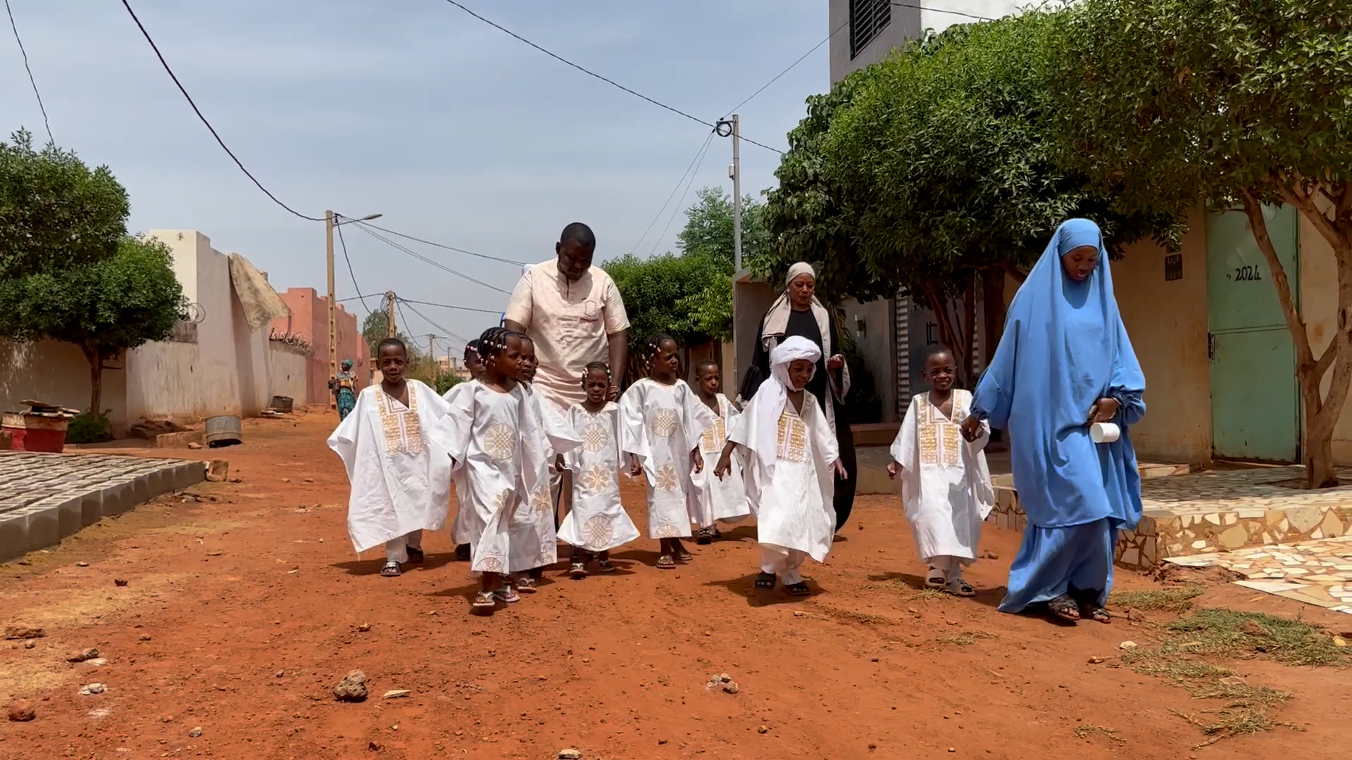Video thumbnail for Most children delivered at a single birth