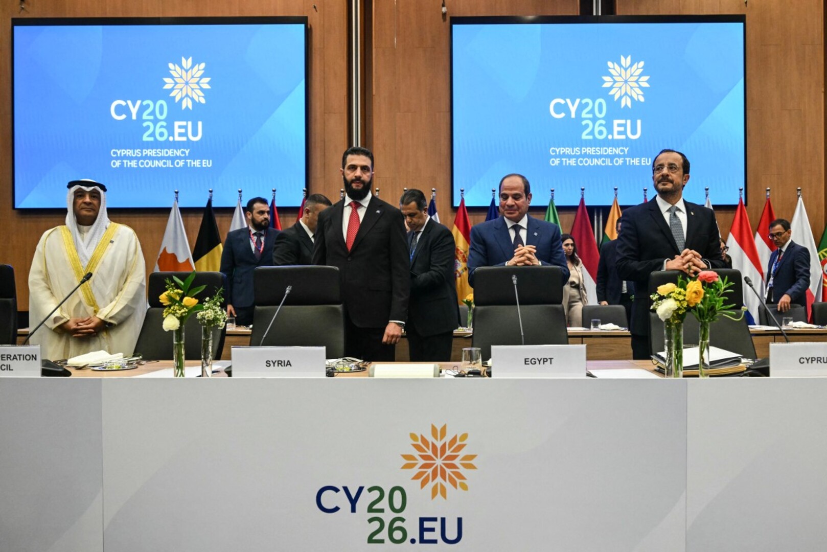 Video thumbnail for EU meeting in Cyprus: Arab leaders join final day of talks on energy costs