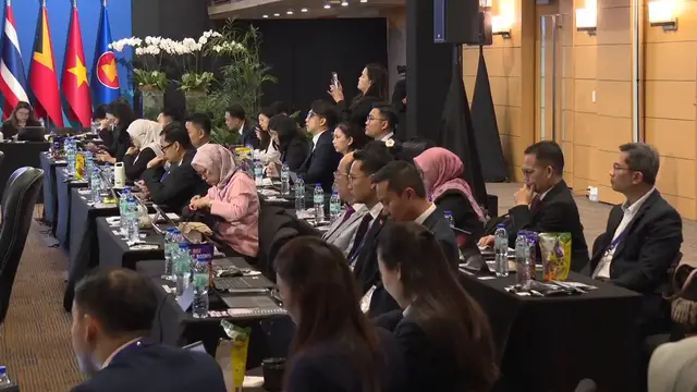 Video thumbnail for Philippines: ASEAN ministers gather to discuss economic issues.