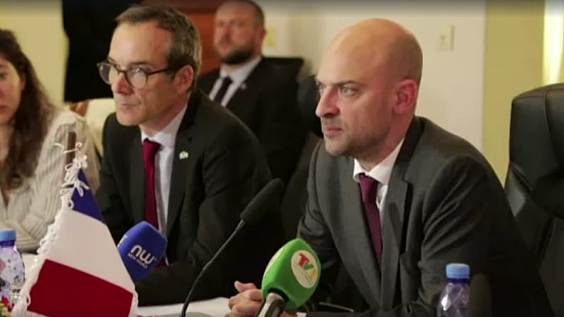 Video thumbnail for France voices concern about the spread of Islamist extremism in Sahel