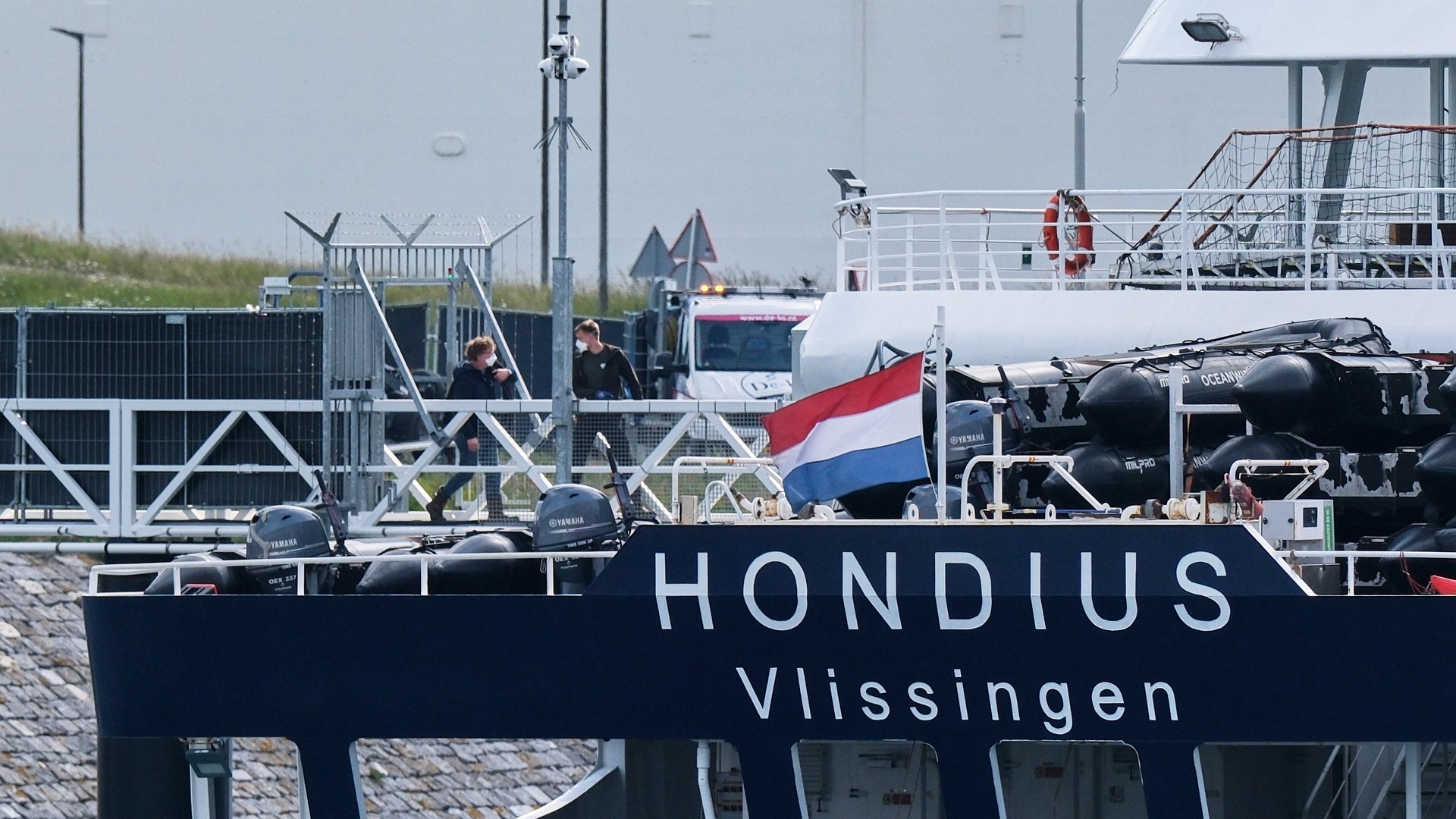 Video thumbnail for Cruise ship at center of hantavirus outbreak docks in the Netherlands