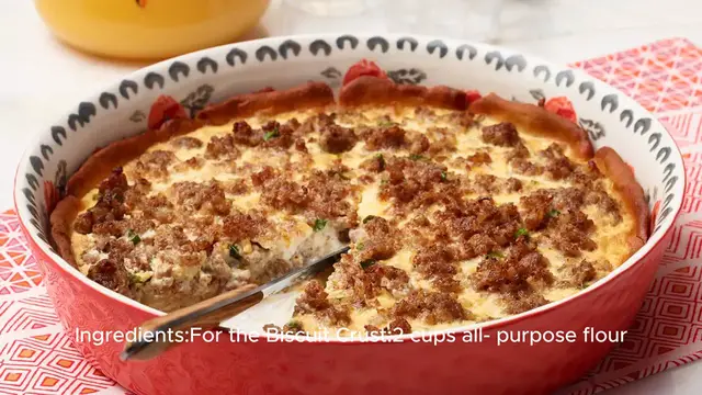 Video thumbnail for Sausage, Gravy, & Biscuit Pie Recipe