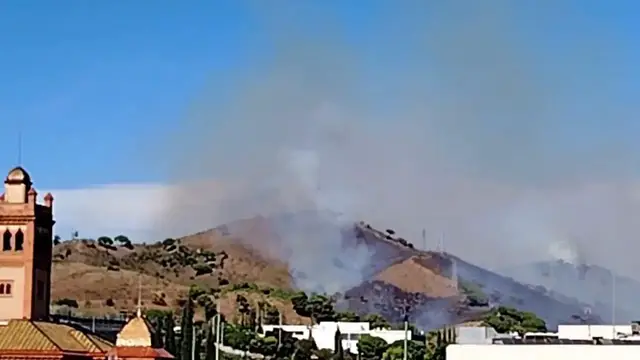 Video thumbnail for Spain: Dramatic Footage Shows Hydroplanes Battling Wildfire in Barcelona’s Collserola Natural Park.