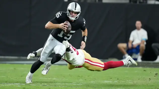 Video thumbnail for Debating Raiders' Strategy: Should Mendoza Start Over Cousins?