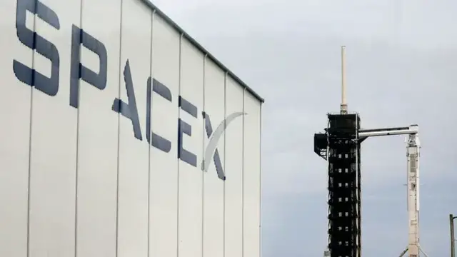 Video thumbnail for SpaceX Bets $100 Billion on a Second Starbase
