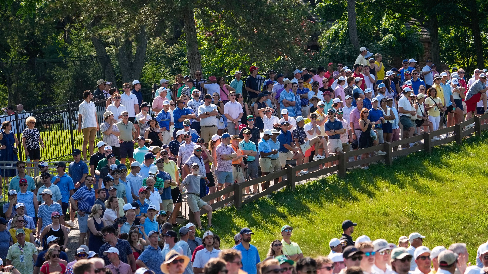 Video thumbnail for Tackling PGA Tour's Toughest Holes: Arron Oberholser's Analysis