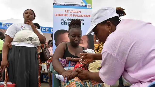 'Video thumbnail for Africa CDC welcomes first malaria treatment for babies as "major advance"'