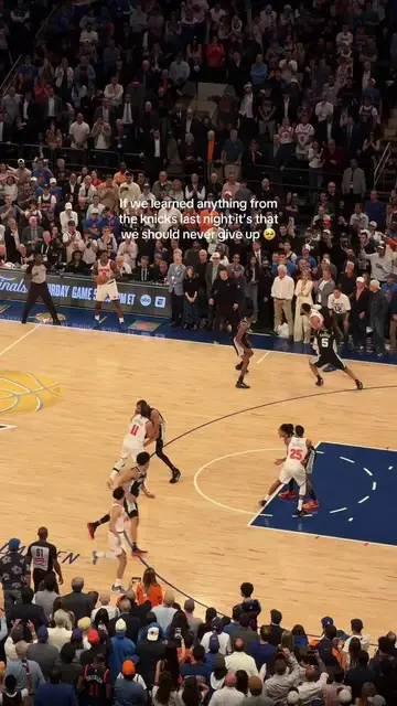 Video thumbnail for Insane Buzzer Beating Tip In during Finals Game