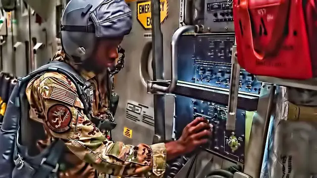 'Video thumbnail for C-17 Globemaster III • U.S. Air Force Heavy Air Lifter (2019)'