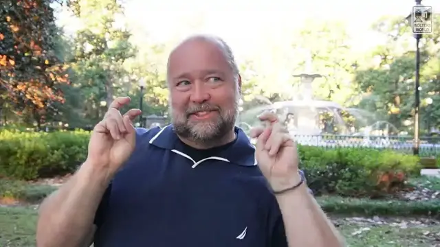 'Video thumbnail for Southern Drinks You Have to Try - Bourbon, Whiskey & More from the South'