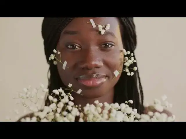 Video thumbnail for WOMAN SMELLING