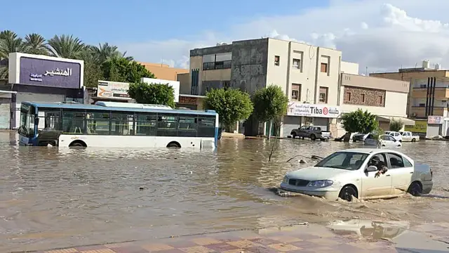 Video thumbnail for Flooded streets, damage in Libya as heavy rains paralyse capital
