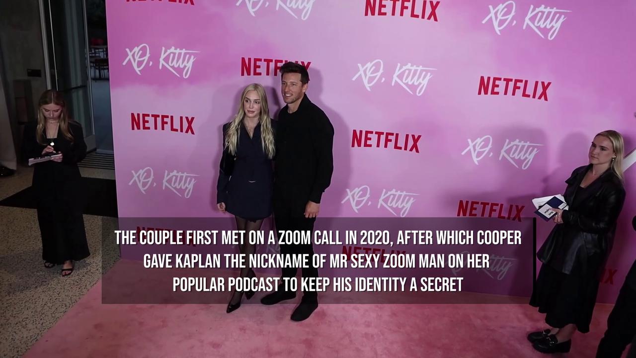 Video thumbnail for Alex Cooper expecting first baby with husband Matt Kaplan.