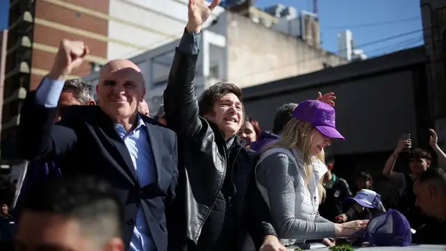 'Video thumbnail for Argentina's president pelted with objects at campaign rally'