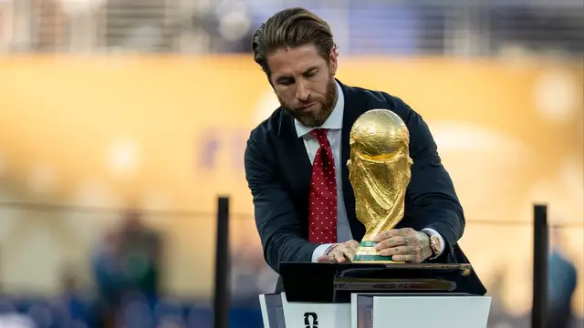 Video thumbnail for FIFA World Cup Revenue Hits $15 Billion, Doubles Games