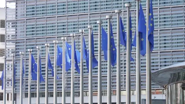 Video thumbnail for China: Slovakia advocates for China-EU dialogue, serves as "safe island" for Chinese investment: president.