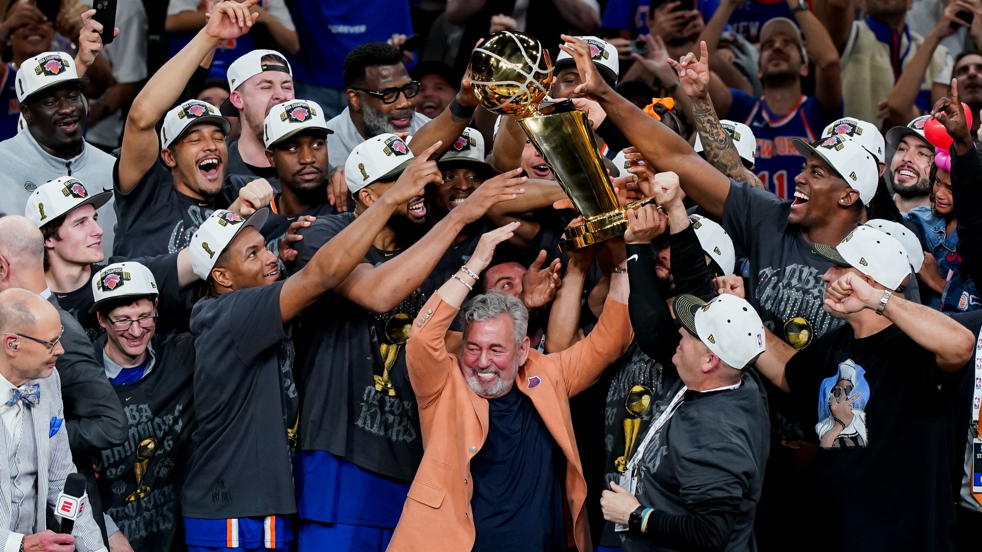 Video thumbnail for Knicks Win NBA Championship: A Celebration of Unexpected Glory!