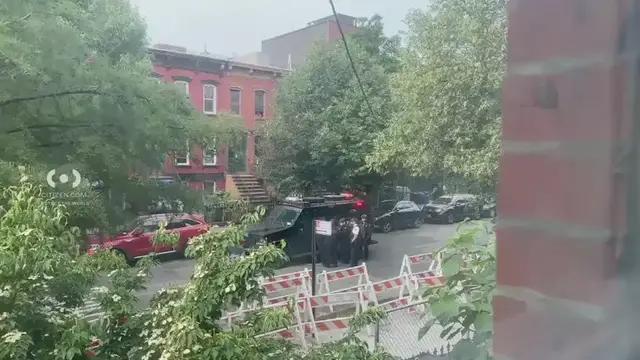 Video thumbnail for NYPD officer shot in Bed-Stuy, 2 other people injured