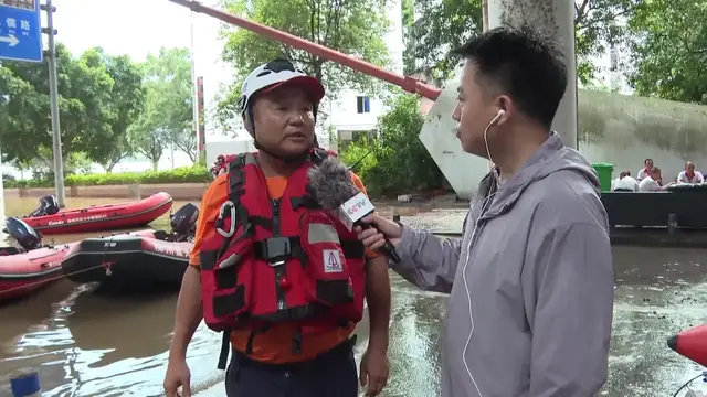 Video thumbnail for China: Persistent heavy rains trigger flooding in Guangxi, Chongqing.
