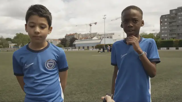 Video thumbnail for France’s Warren Zaire-Emery inspires Aubervilliers’ next generation of footballers