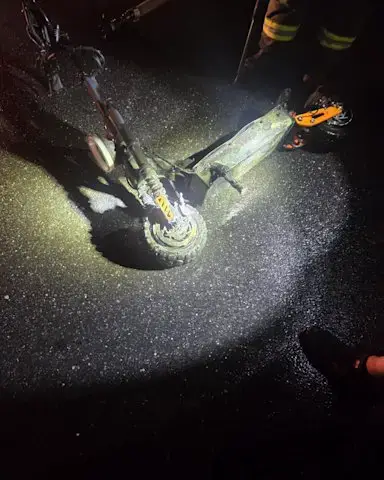 Video thumbnail for E-scooter with lithium-ion battery goes up in flames in Mastic Beach
