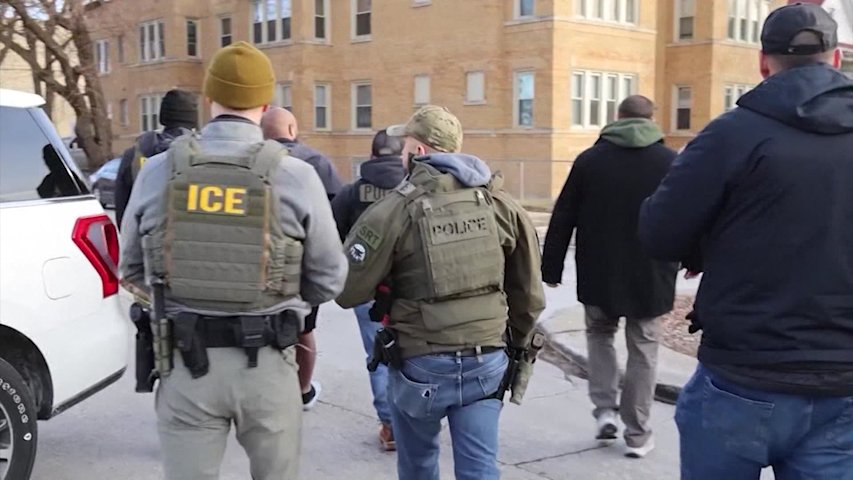Video thumbnail for Lawmakers approve new restrictions for federal ICE agents