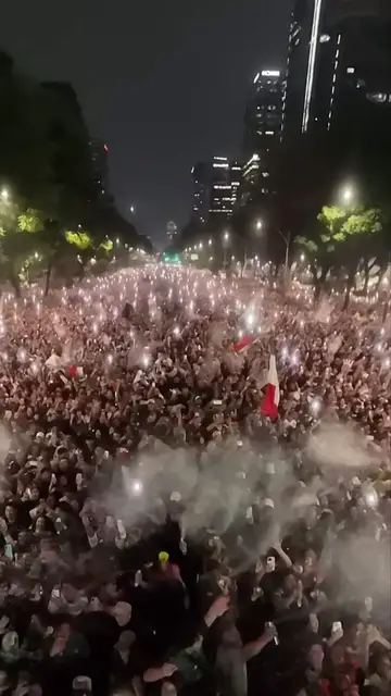 Video thumbnail for Mexico City Erupts after World Cup Victory at Angel of Independence