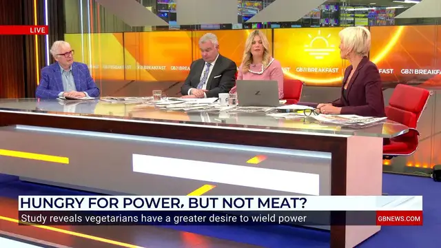 Video thumbnail for Eamonn Holmes calls to ban 'all microwave meals' amid lifestyle change: 'They are poisonous!'