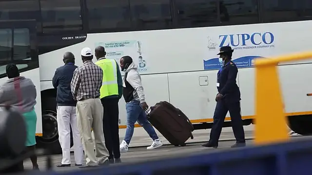 Video thumbnail for S.Africa minister raises concerns about security at Zimbabwe border