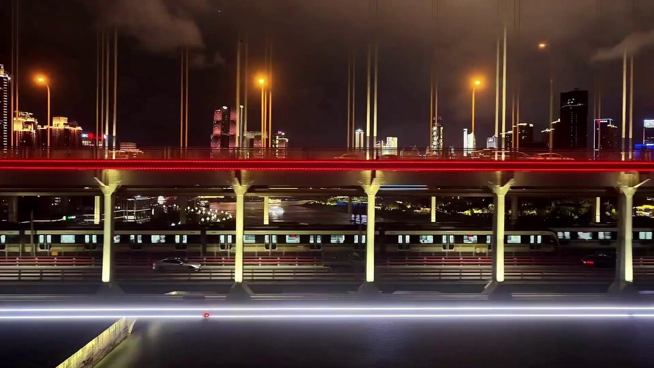 Video thumbnail for China: Chongqing transforms into dazzling nighttime wonderland.