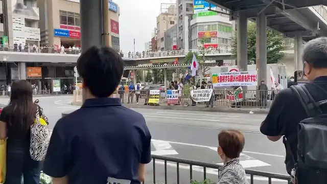 Video thumbnail for Japan: Rival Groups Rally Over Mosque Project in Fujisawa.