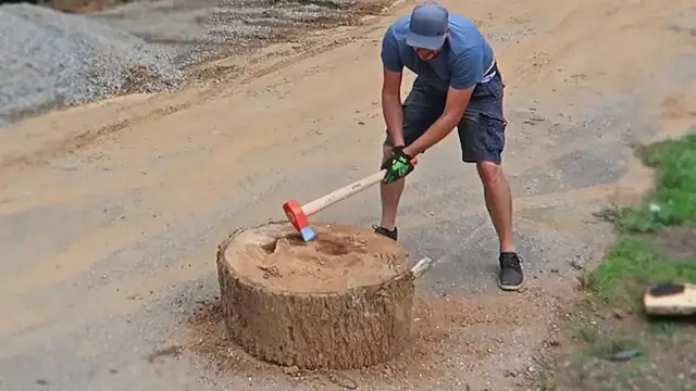 'Video thumbnail for $50 Stihl Splitting Maul 6.6 Lb Big Rounds'
