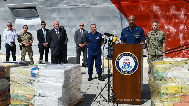 'Video thumbnail for US Coast Guard seizes record 76,140 lbs of drugs valued at $473 million'