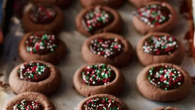 Video thumbnail for Mini Chocolate Thumbprint Cookies recipe