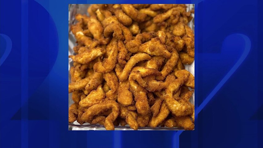 Video thumbnail for Dom’s Famous Chicken Fingers opens its doors in Plainview